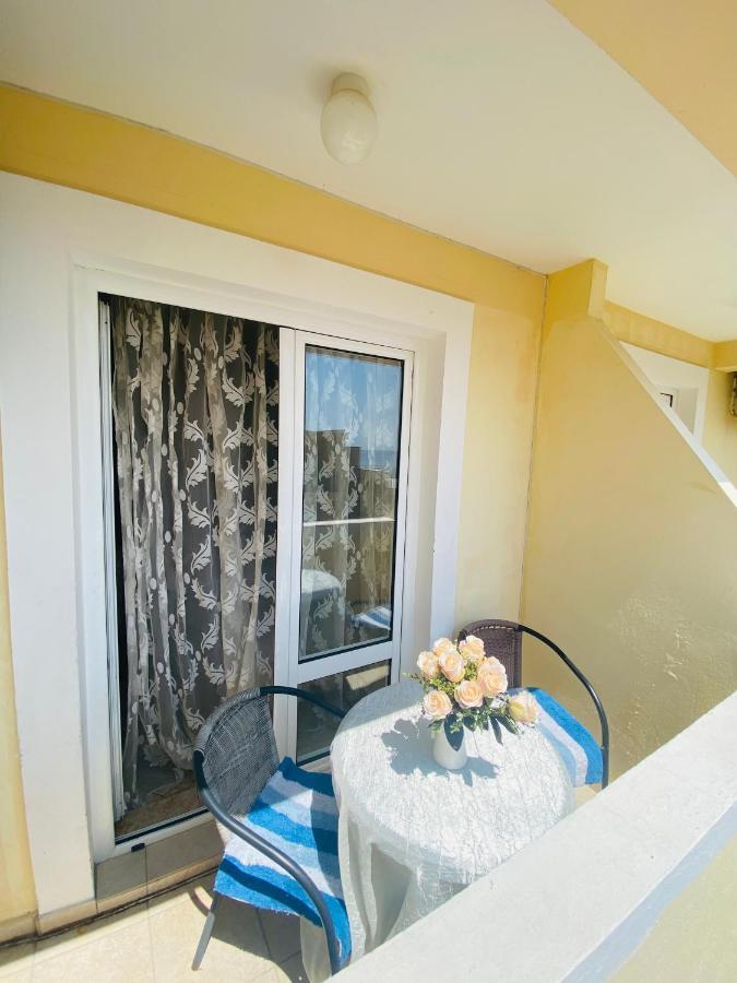 Miomir Perazic Apartments Petrovac Exterior foto