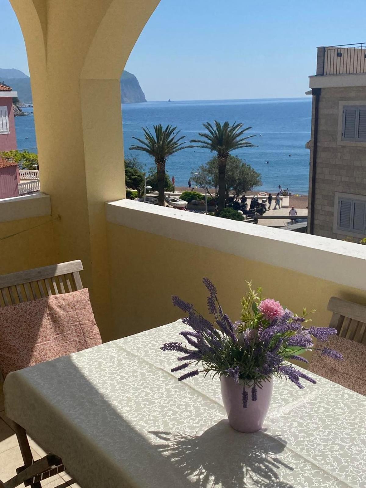 Miomir Perazic Apartments Petrovac Exterior foto